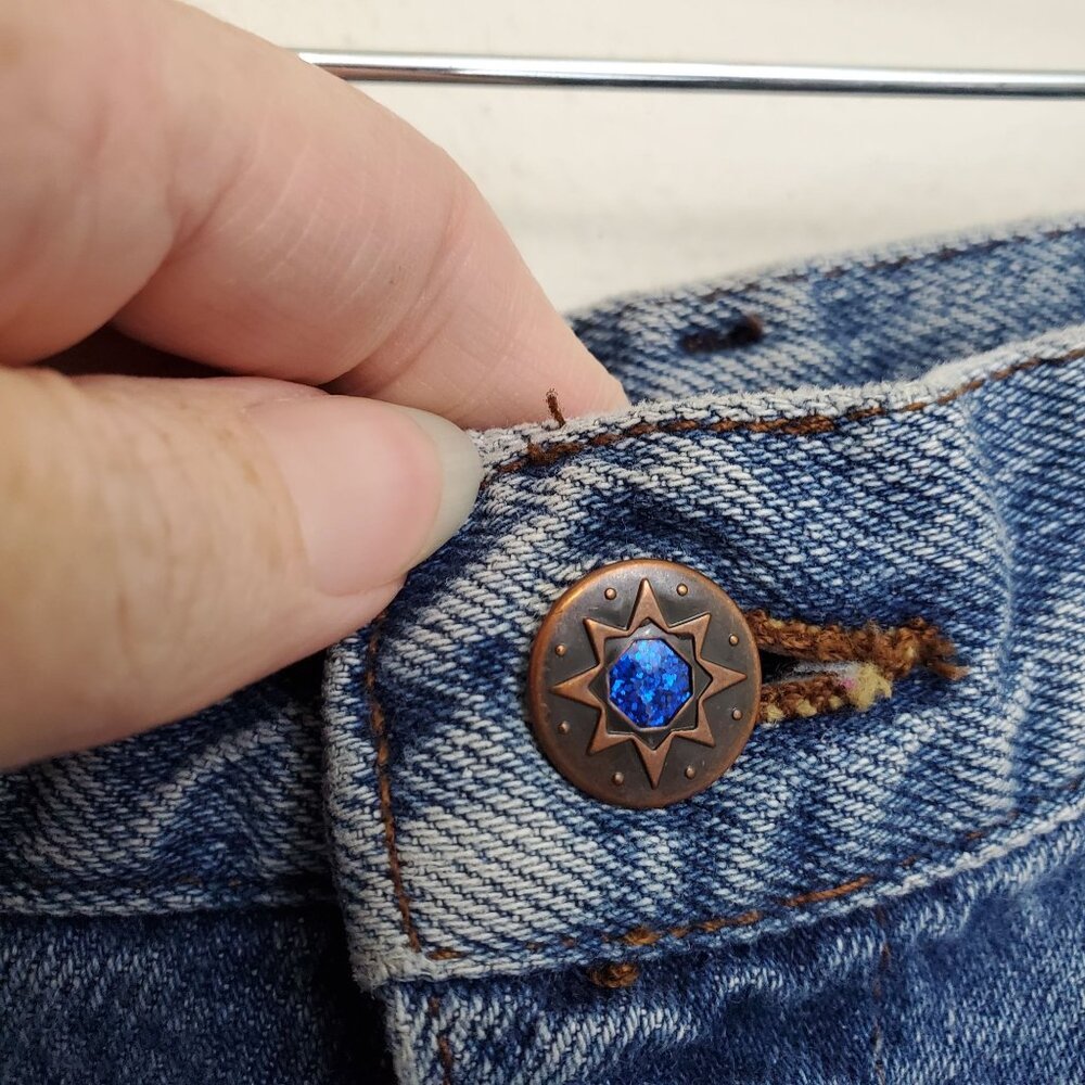 Vintage Lee baggy fit high waisted jeans with jeweled button - Picture 3 of 12